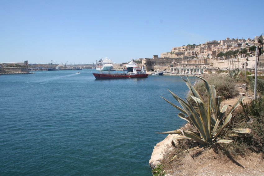 Valetta_waterfront