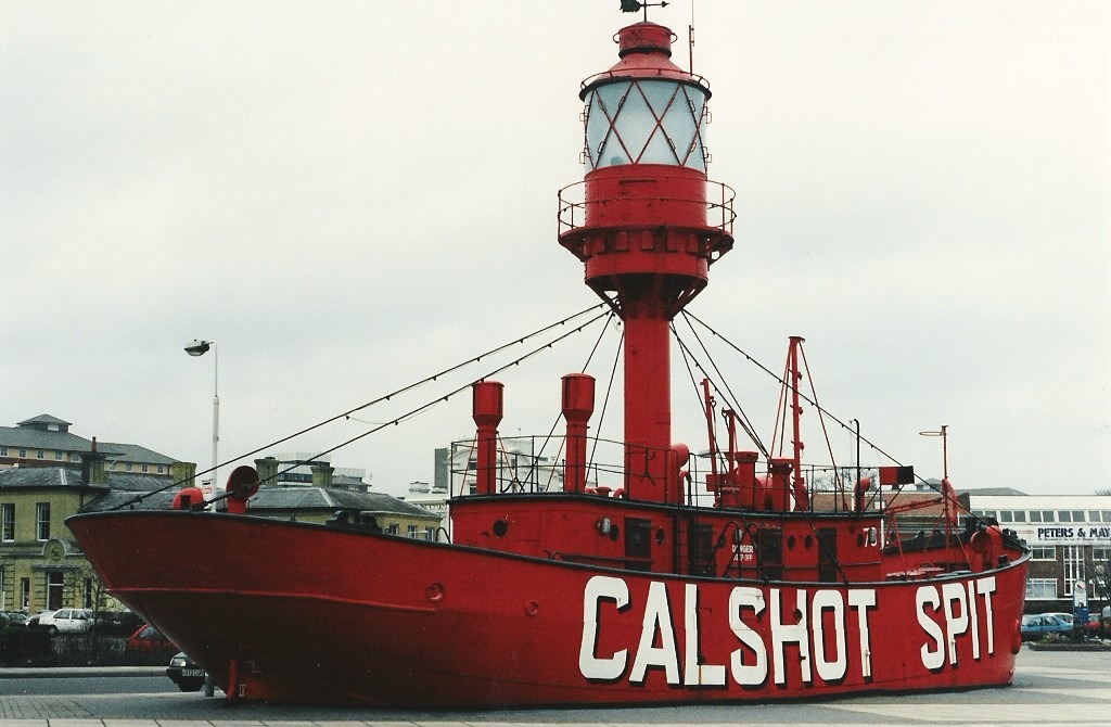 wikipedia_Calshot_SpitLightship