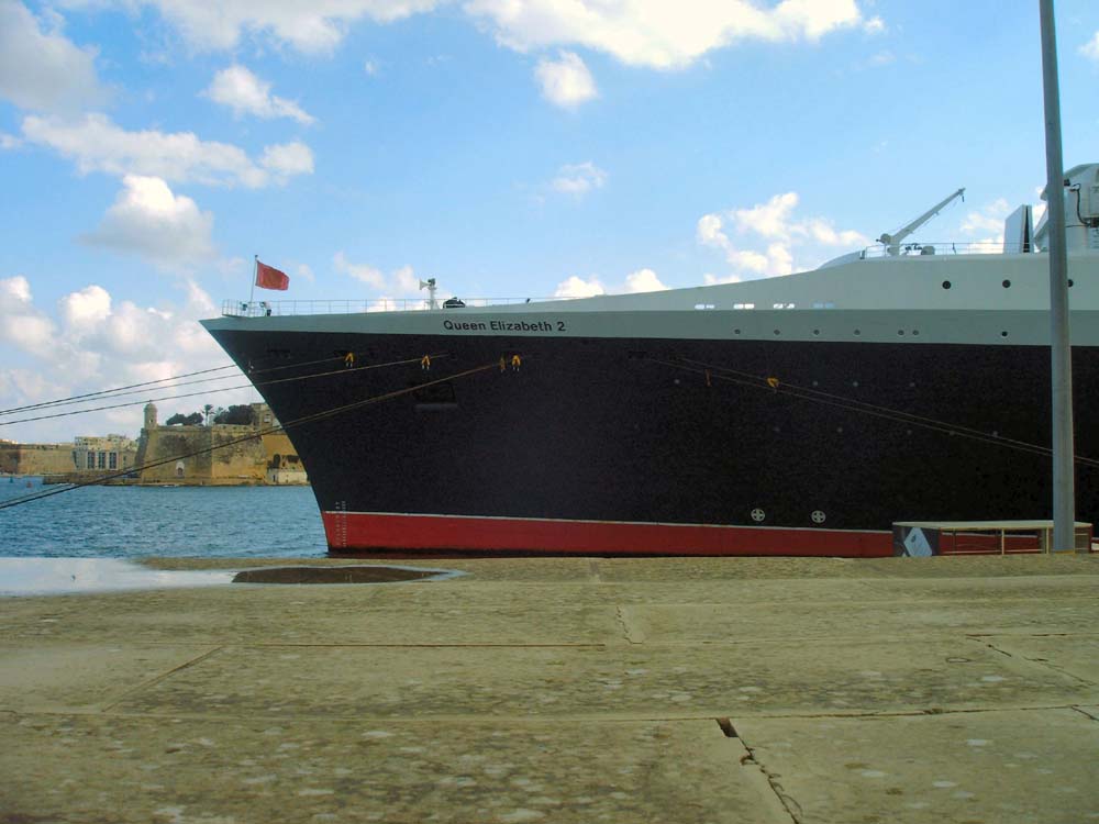 qe2-01