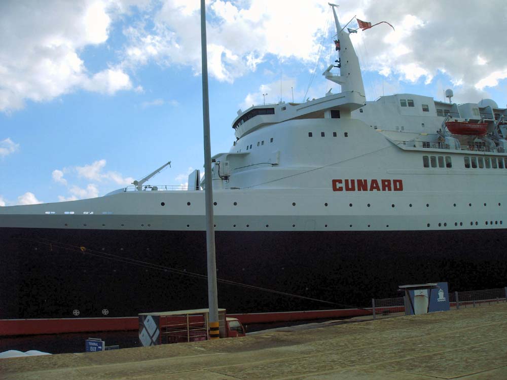 qe2-02