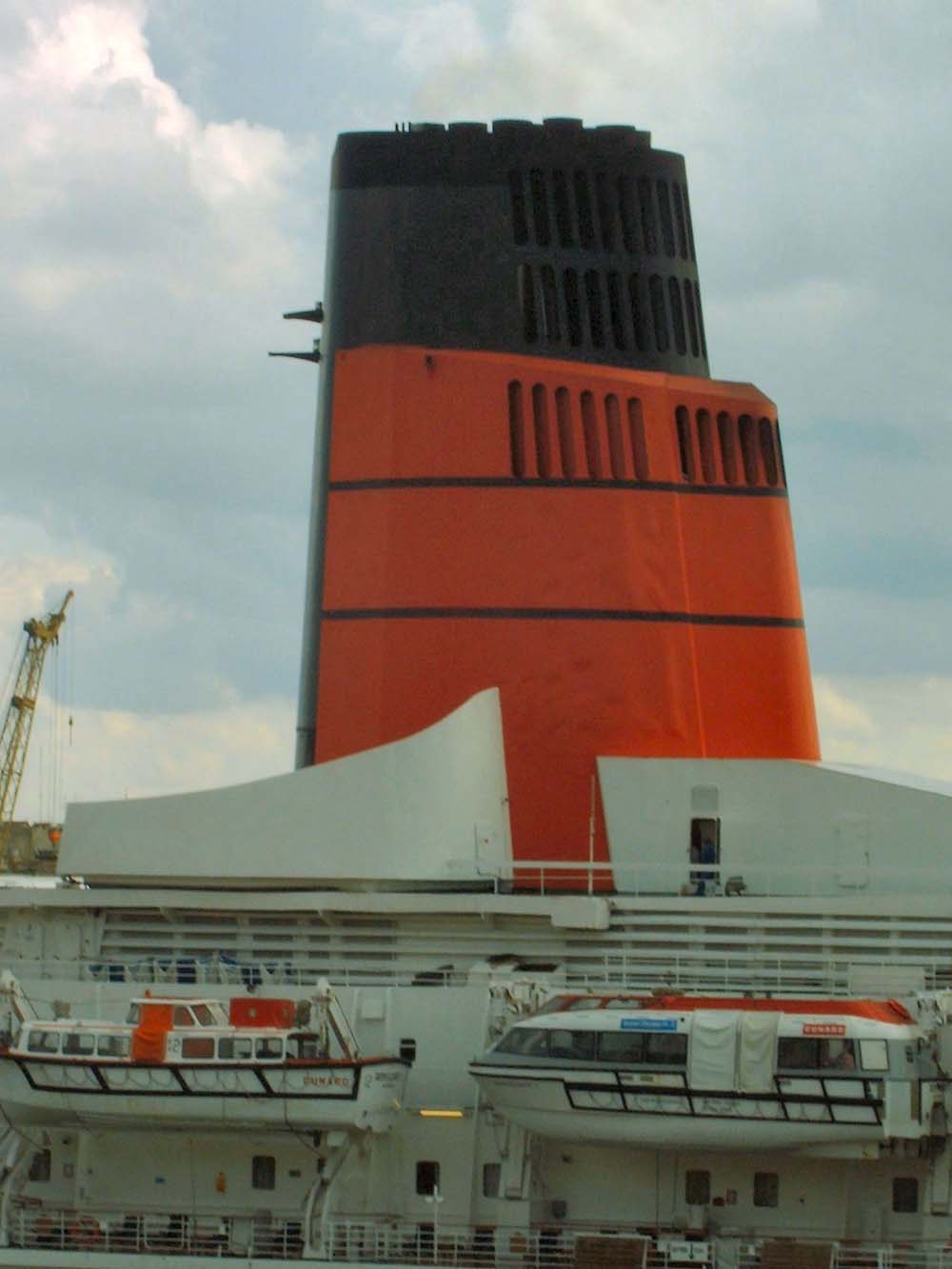 qe2-12